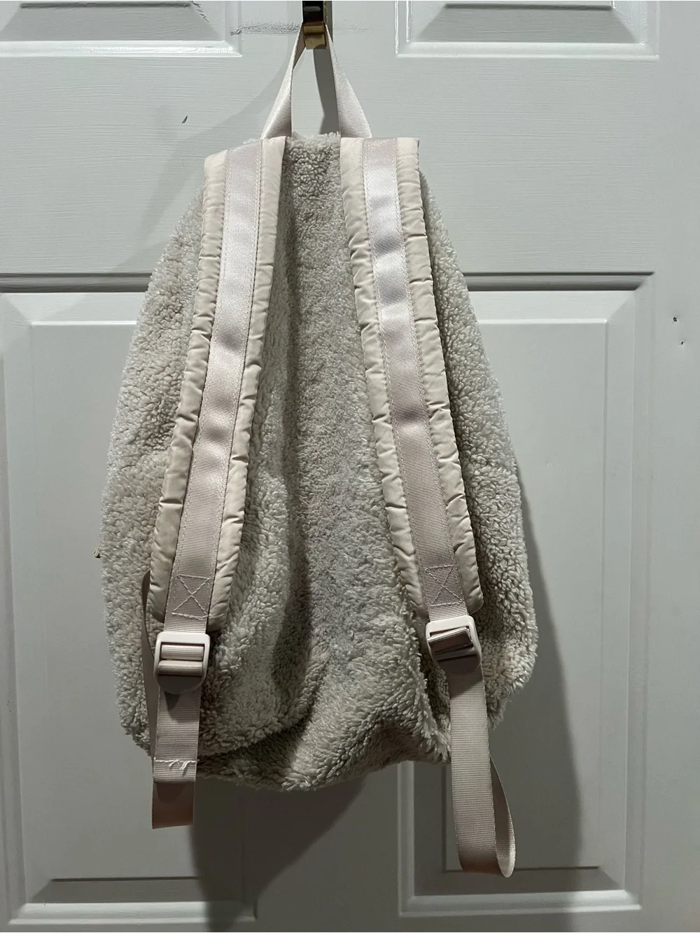 WILO Cozy Cream Sherpa Backpack - Plush Women's Daypack